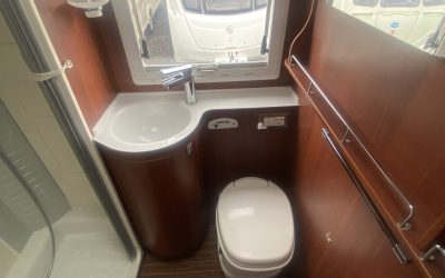 2F515905-6BEC-44DA-AB9A-16ED8438443C