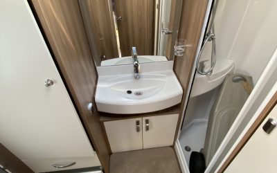 33CFDC6A-7F72-44B0-AA9D-12B8B59223AE